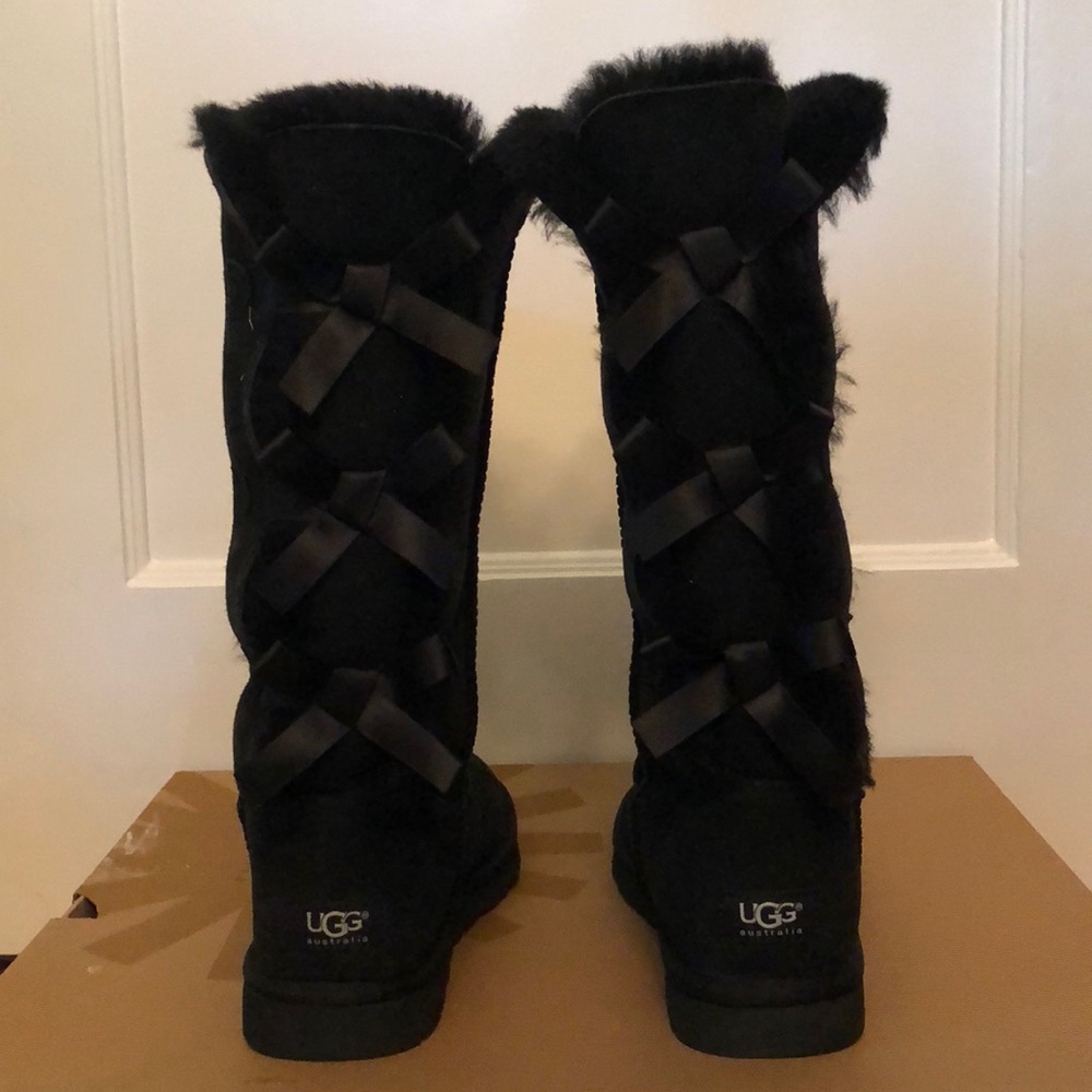 NIB UGG Women’s Bailey Bow Tall in Black Size 9